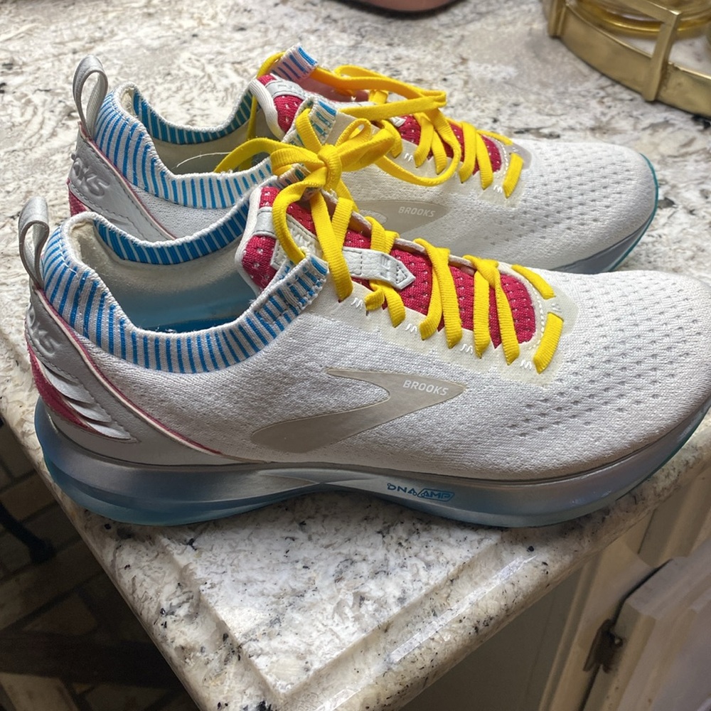 Brooks women sneakers - Picture 14 of 17